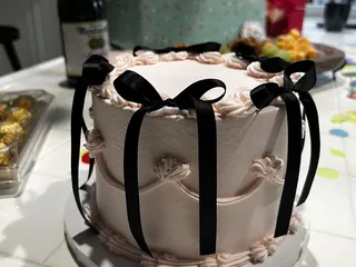 Mare's Custom Cakes
