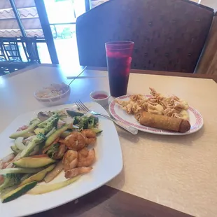 Habachi shrimp with not fresh veggies, fried rice, 1 egg roll, crab wontons, Diet Coke, no service