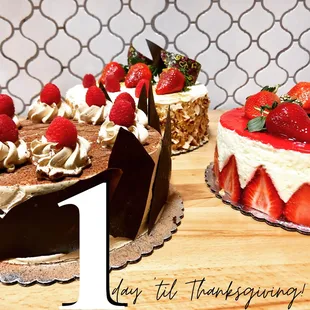 What are your #thanksgiving traditions? #cake #baklava #kenafe #turkey #gratitude #bekind #family #enjoylife #suziespastry #bakery