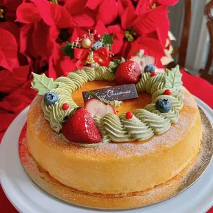 Yay!! Time for Christmas cake season!!  Tokyo Cheesecake with matcha cream.