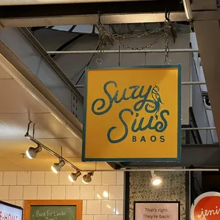 Suzy Siu&apos;s Báos sign.