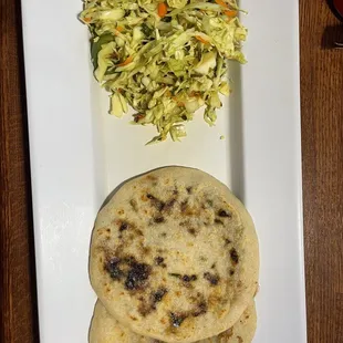 2 Popusas, Jalapeño &amp; Cheese and Pork&amp; Cheese