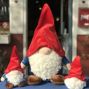 These gnomes are so cuddly!