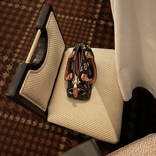 Mini chair for my purse. Fancy!