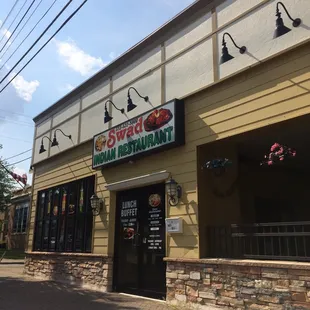 Great Indian good with superb customer service. Highly recommend.