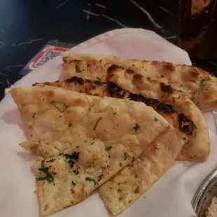Garlic naan bread