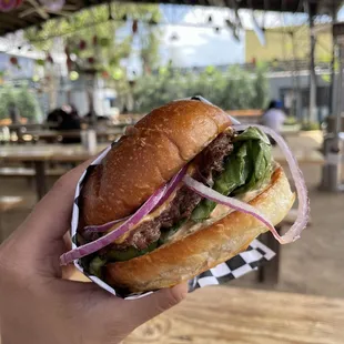 Single Cheese Burger (TikTok: @justandyvu)