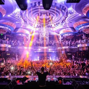 Main room of Onnia nightclub with Calvin Harris performing