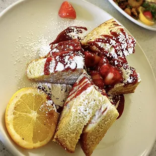 French Toast w/ Strawberries