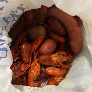 2lbs of crawfish to go