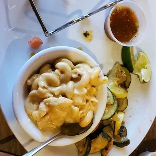 I ate my fish tacos too fast lol. Cajun Mac and grilled veggies aka squash