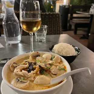 Tom Kha cup with chicken, White Rice, plum wine