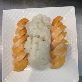 Sticky rice with mango