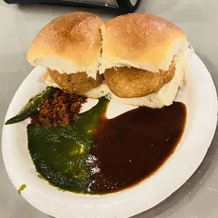 Vada pav