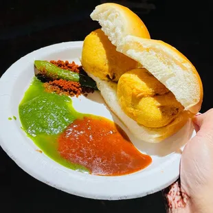 Vada pav
