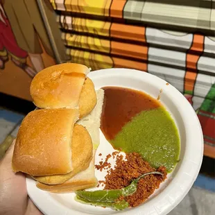 Vada pav
