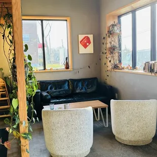 Front right area lounge