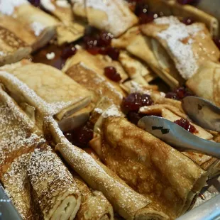 Sour Cherry Swedish Pancakes - IG: @nelson_eats