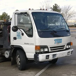 Our Tennant mid size power sweepers remove 95% of the sand, dirt, rock and debris from asphalt and concrete.