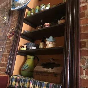 sushi and sashimi, interior