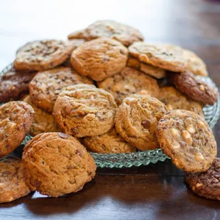 a bowl of cookies on a table