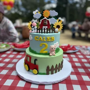 Delicious farm animal birthday cake for my son!