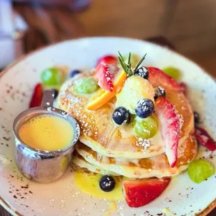 Lemon Cremé Anglasie Pancakes IG: sheeshgrindz