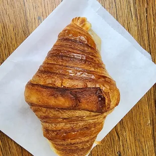 Regular croissant