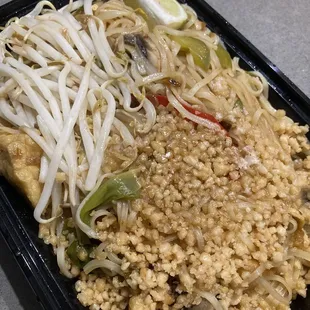 pad thai - absolutely no flavor whatsoever