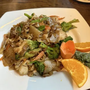 Pad Kee Mao (drunken Noodles) with chicken