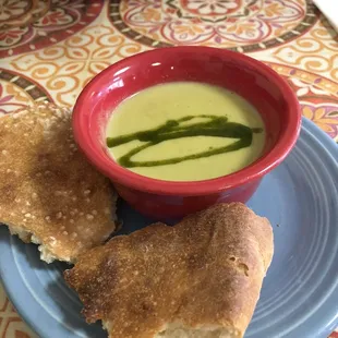 Cream of asparagus soup