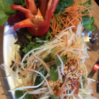 Som Tum Salad (Papaya Salad)