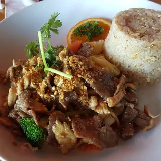 Garlic and Pepper (Pad Kratiem)