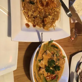 Panang Avocado (salmon)