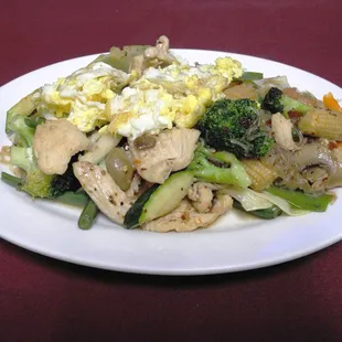 Pad Poi Sean w/ Chicken....Comes with steamed white rice. Wok fried and cooked to order!