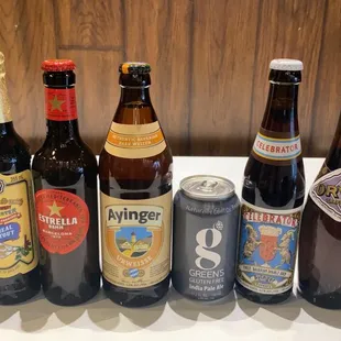 Happy Hour 5pm- 8pm  every day 
All appetizers $10
All beer $5
Spacial beer Orval and Lindemans $7
All white wine and red wine $7