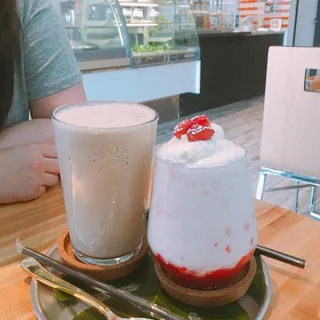 Frappe Strawberry Matcha Milk Tea