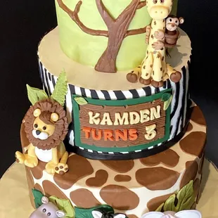 a safari themed cake