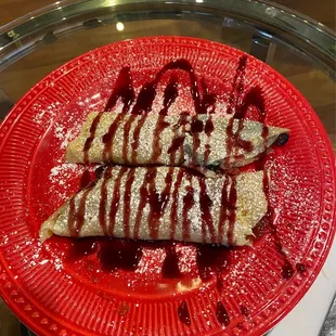 Very berry crepe with fresh berries