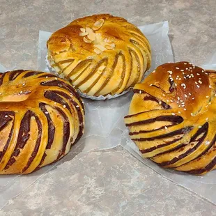 My favs... Red bean and Matcha buns