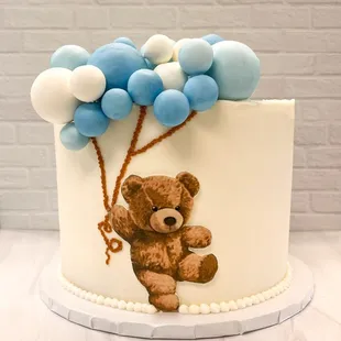 Bear custom cake