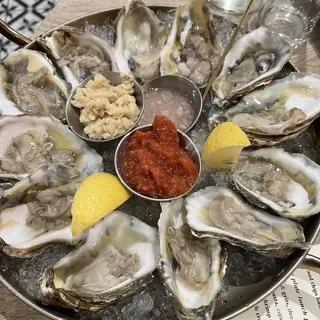 Full Dozen Raw Oysters