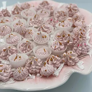 Delicate Meringue Cookies