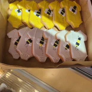 Baby shower cookies