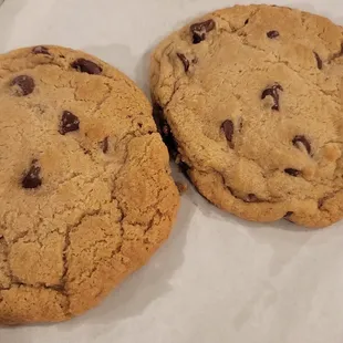 Yummy chocolate chip cookies!