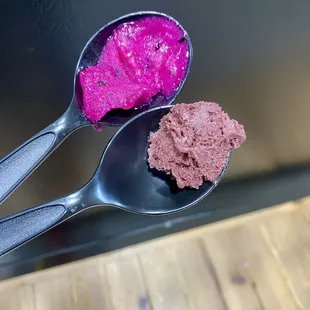 Free sample of Pitaya (top) and Acai (bottom) bases