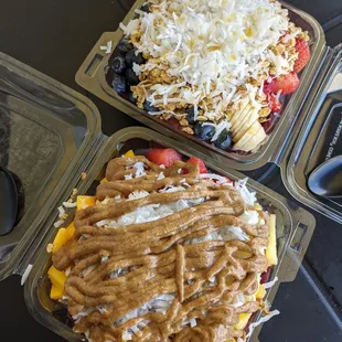 Classic and Island Vibez bowls (both with açai)