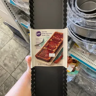 Unique size tart pan