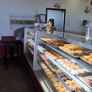 donuts, interior