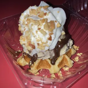 cookies n cream ice cream w/whip cream, fudge &amp; nuts on a mini waffle